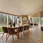 Lovely In With Sauna Feriehus *