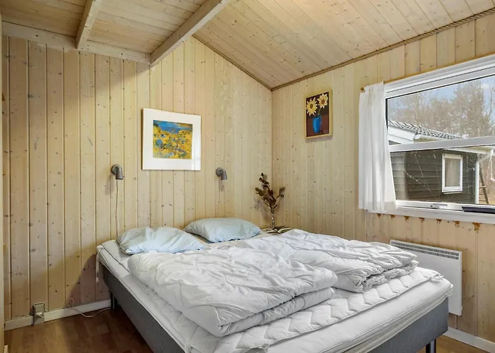 Semesterbostad Lovely In With Sauna